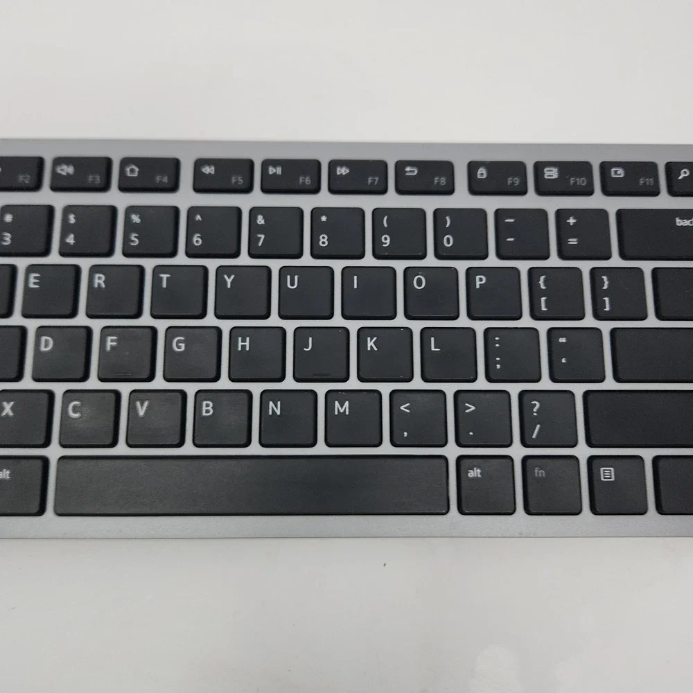 Dell KB7221WT Wireless Bluetooth Wireless Keyboard Mouse Gray Combo No Dongle